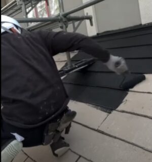下屋根　下塗り